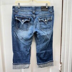 Vigoss denim jean capri women's 9 with a lay flat waist of 17.5 and inseam of 19
